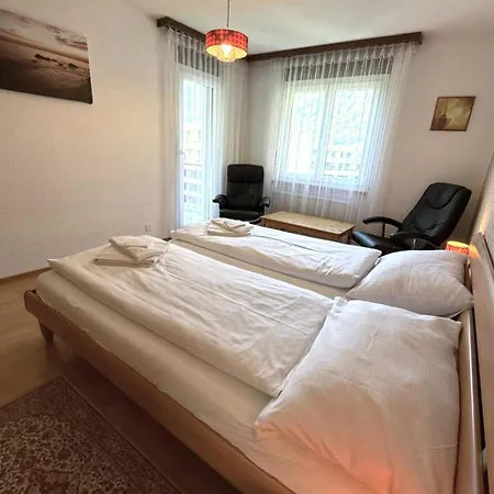 Royal 32, Untere Maressenstrasse 12 * Leukerbad