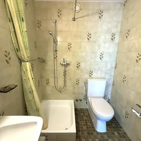 Royal 32, Untere Maressenstrasse 12 *