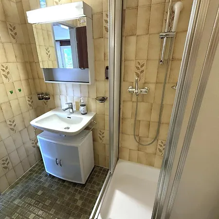 Royal 32, Untere Maressenstrasse 12 Daire Leukerbad