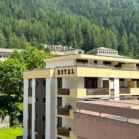 Royal 32, Untere Maressenstrasse 12 لوكباد